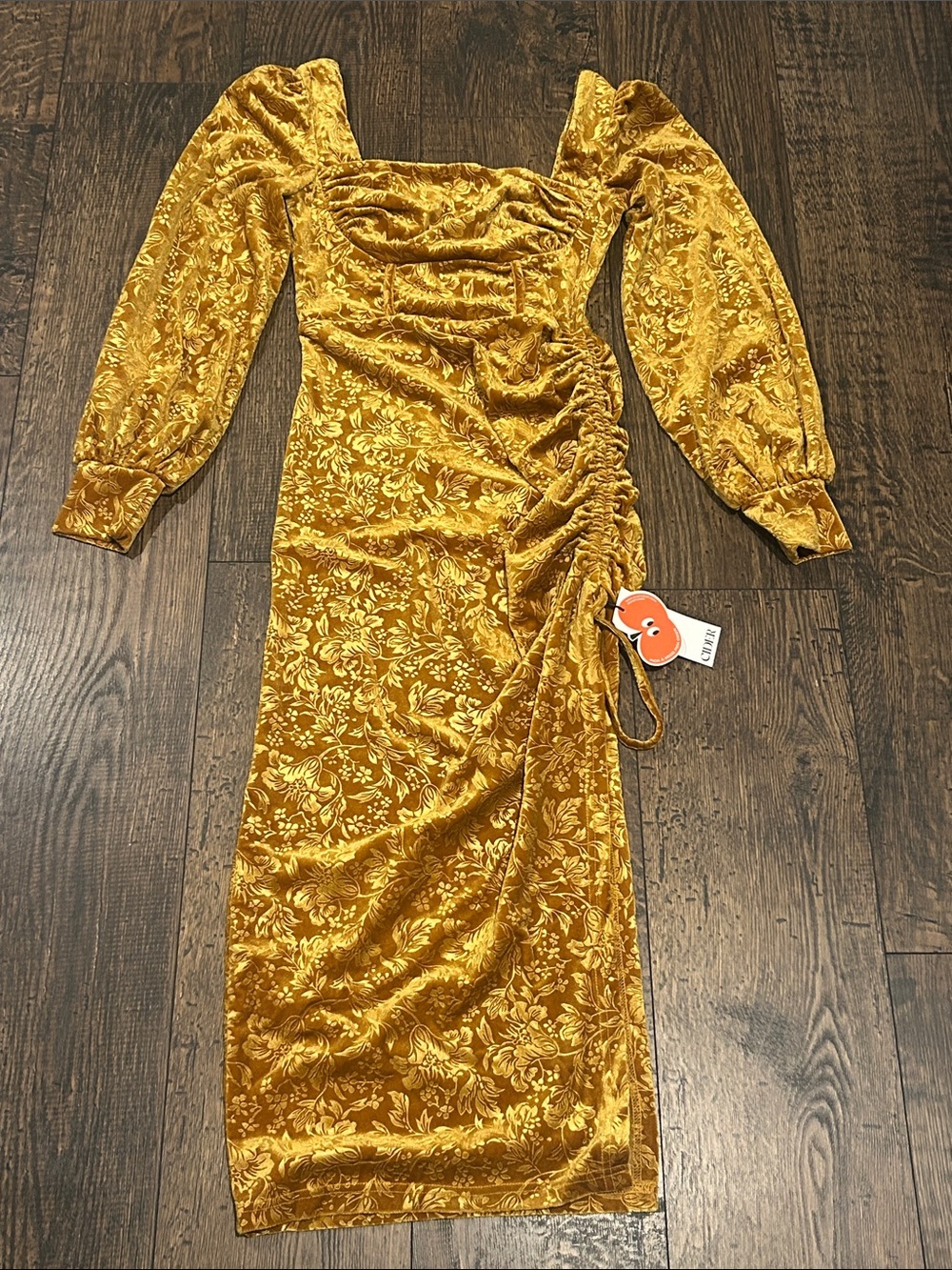 Cider Mustard Velvet Floral Ruched Long-Sleeve Midi Dress